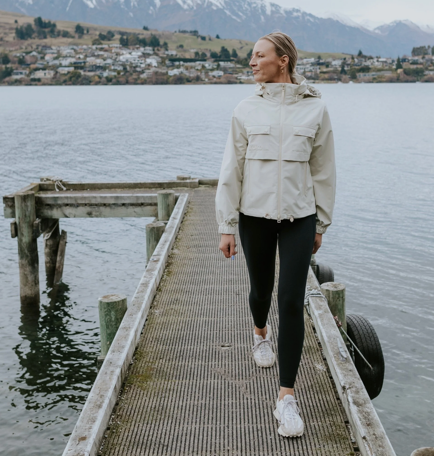 Maggie - Women's Rain Jacket / Cream