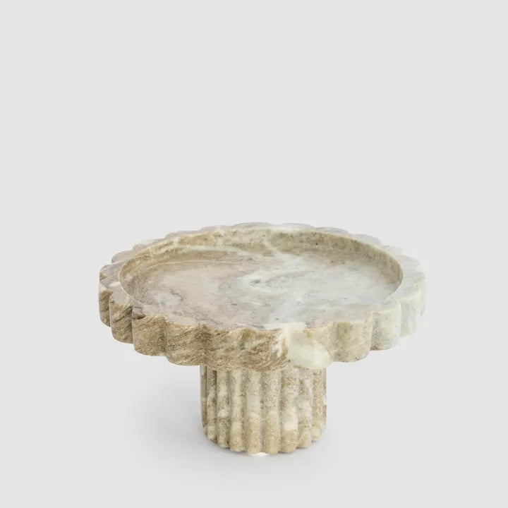 Arco Marble Scalloped Cake Stand